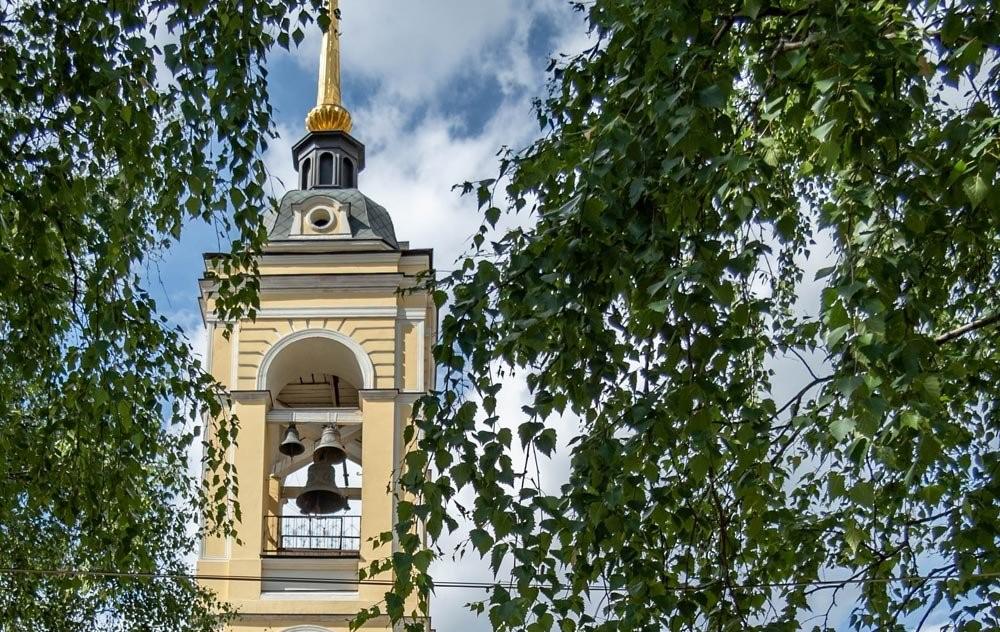 Церковь Успения в Казачьей слободе, 1695 г. Колокольня, ограда, XVIII-XIX вв.