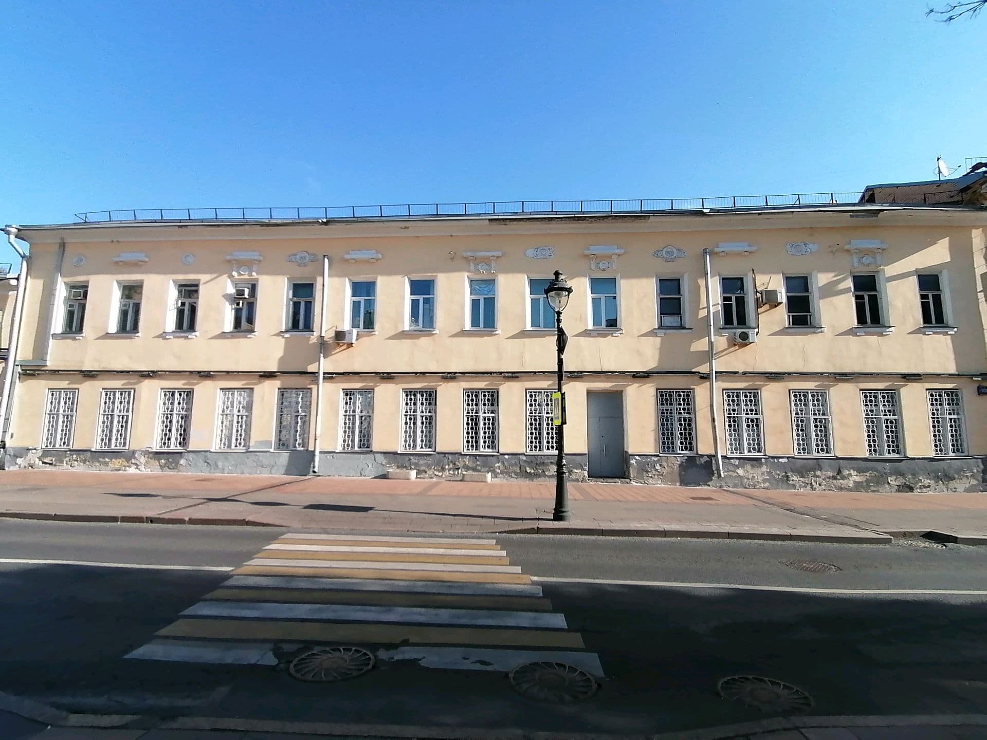 Жилой дом А. А. Муромцева, 1-я половина XVIII в., 1828 г., конец XIX в., архитектор М. А. Арсеньев