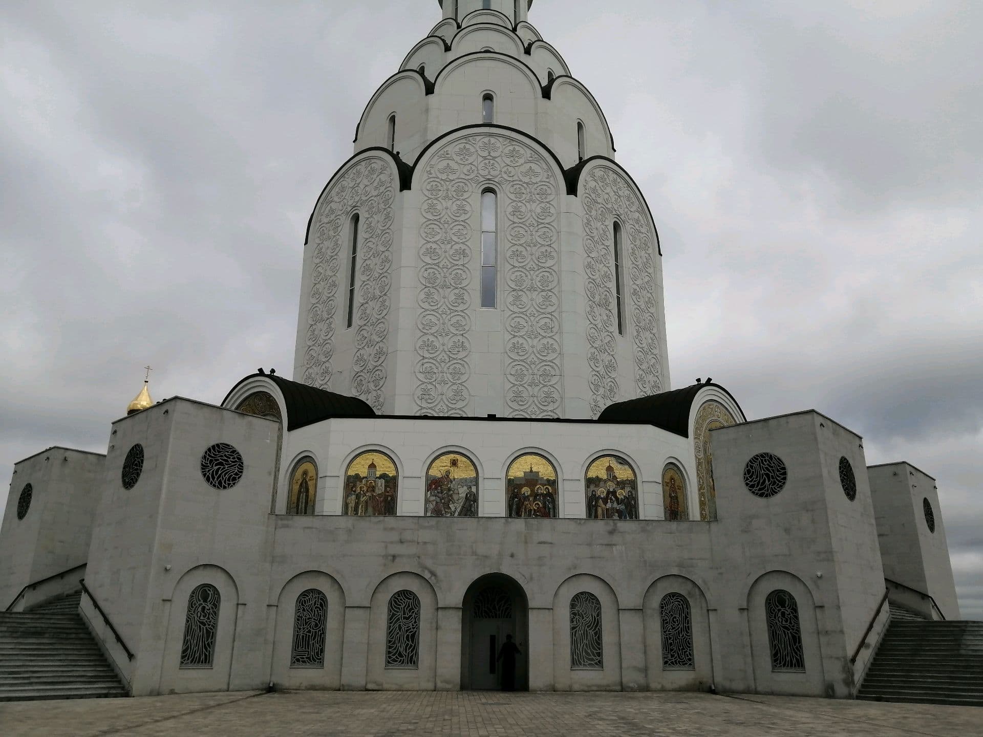 Храм святого равноапостольного князя Владимира
