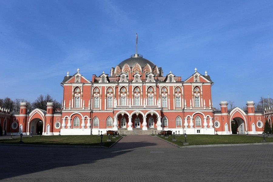 Петровский путевой дворец