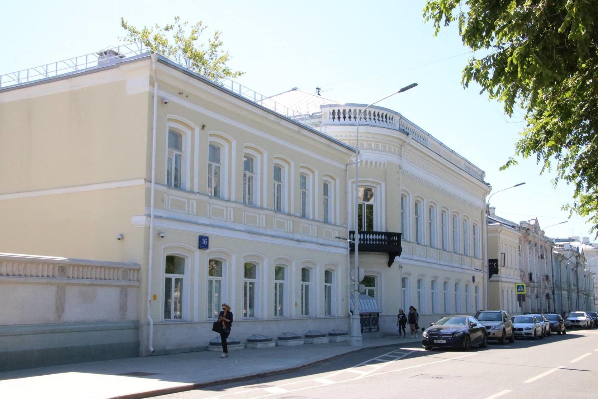 Городская усадьба А.П.Карамышевой - Доходное владение К.Е.Ценкер