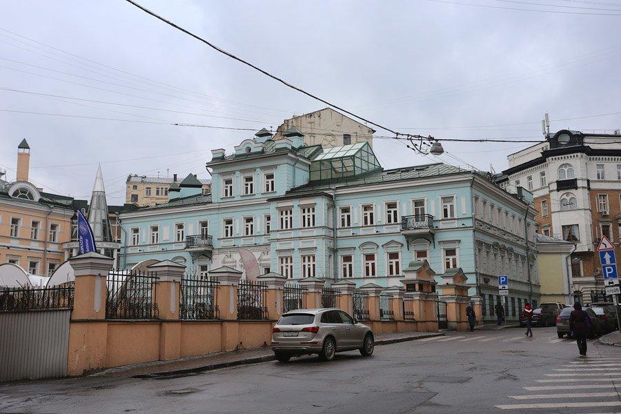 «Тургеневу — 200. Шесть мест столицы, связанных с писателем»