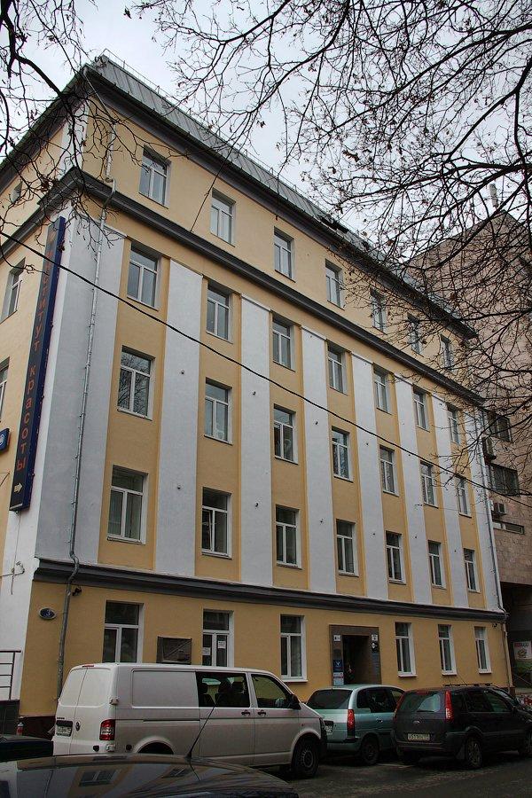 Дом, где жил писатель Е. Петров