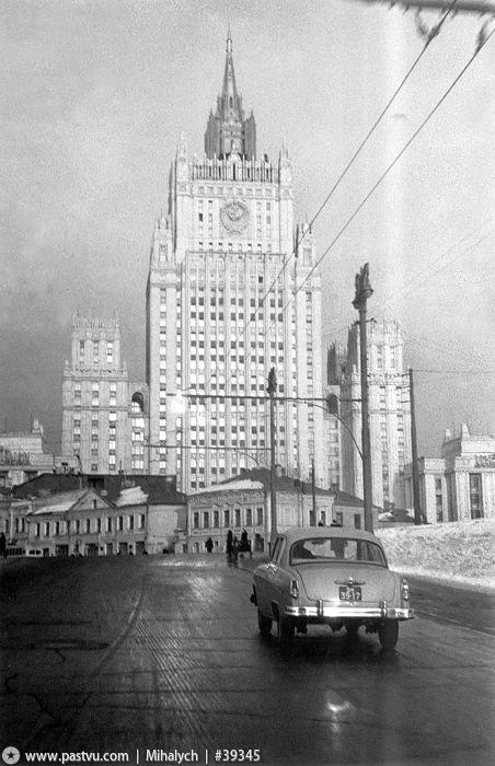 Смоленская площадь