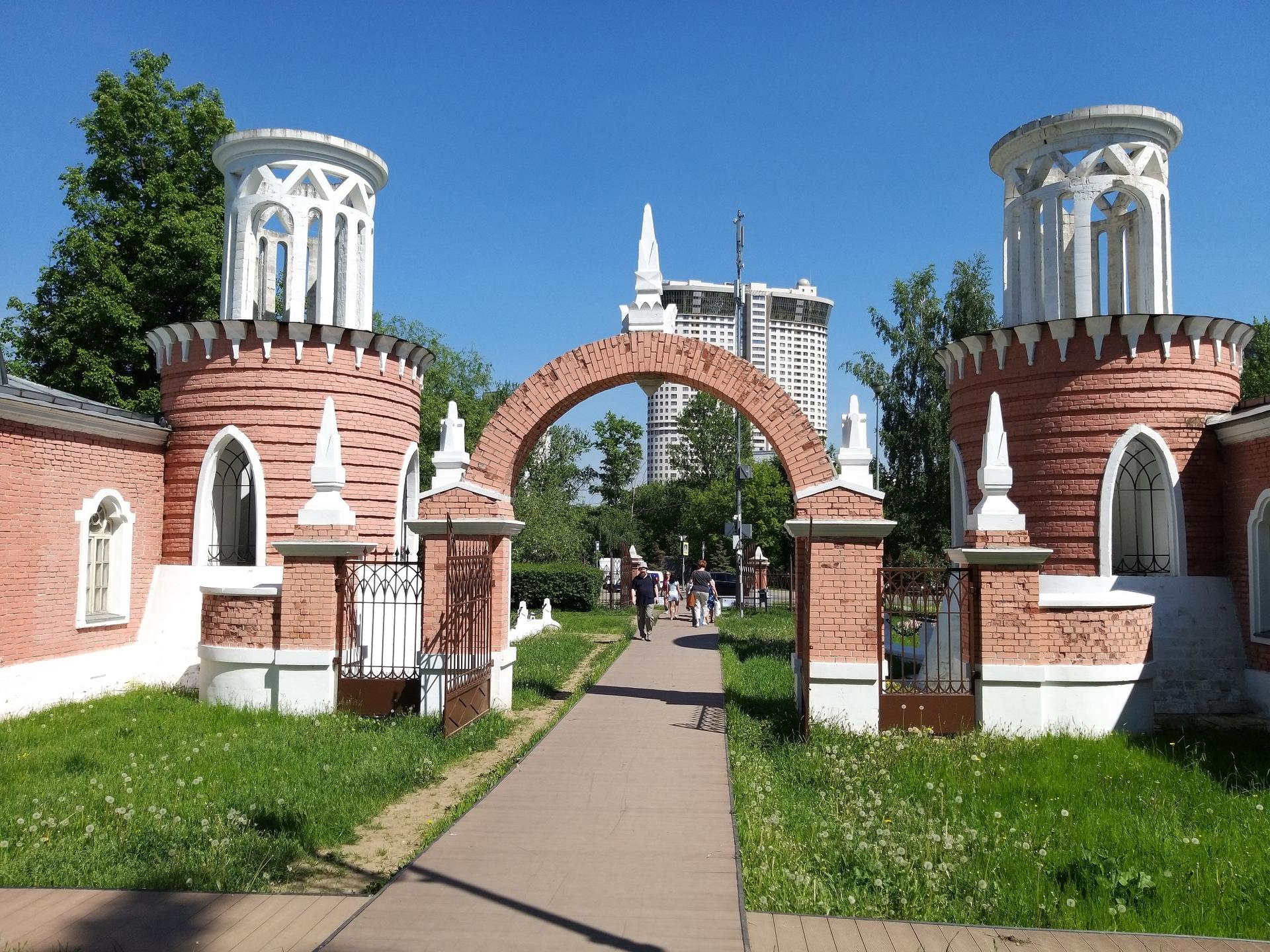 Ансамбль парадного въезда Усадьбы "Воронцово"