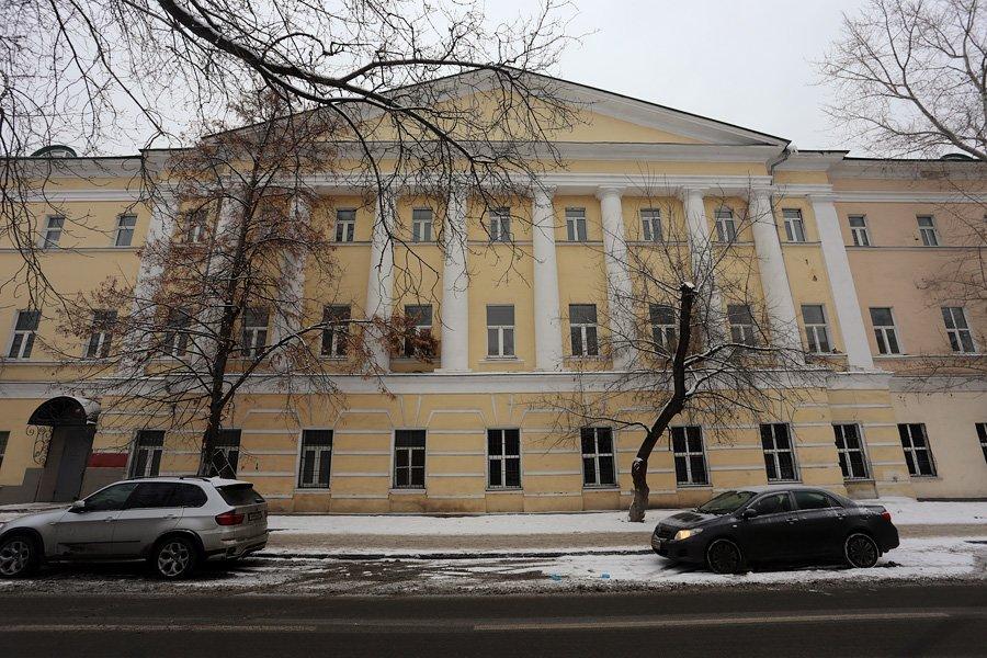 Три корпуса Хамовнических казарм