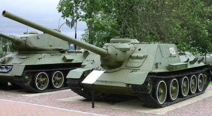 Самоходная артиллерийская установка СУ-100