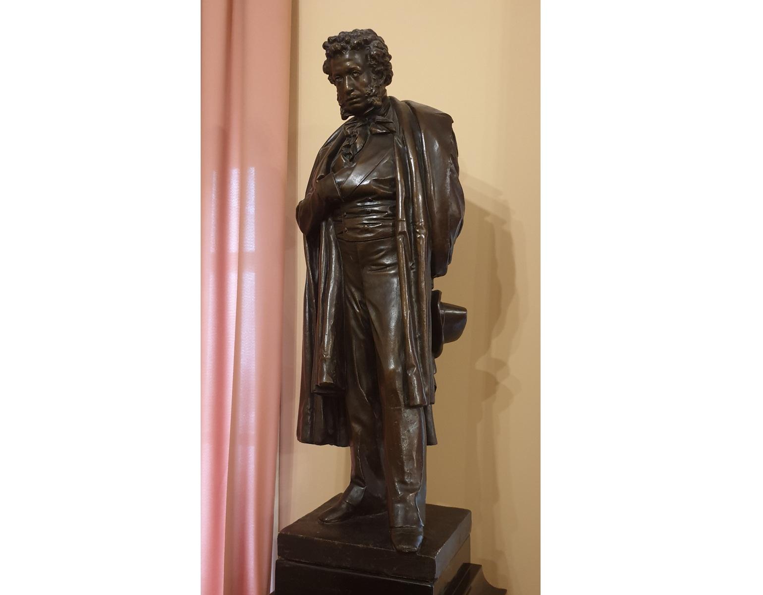 Модель памятника А.С. Пушкину, установленного в Москве в 1880 году