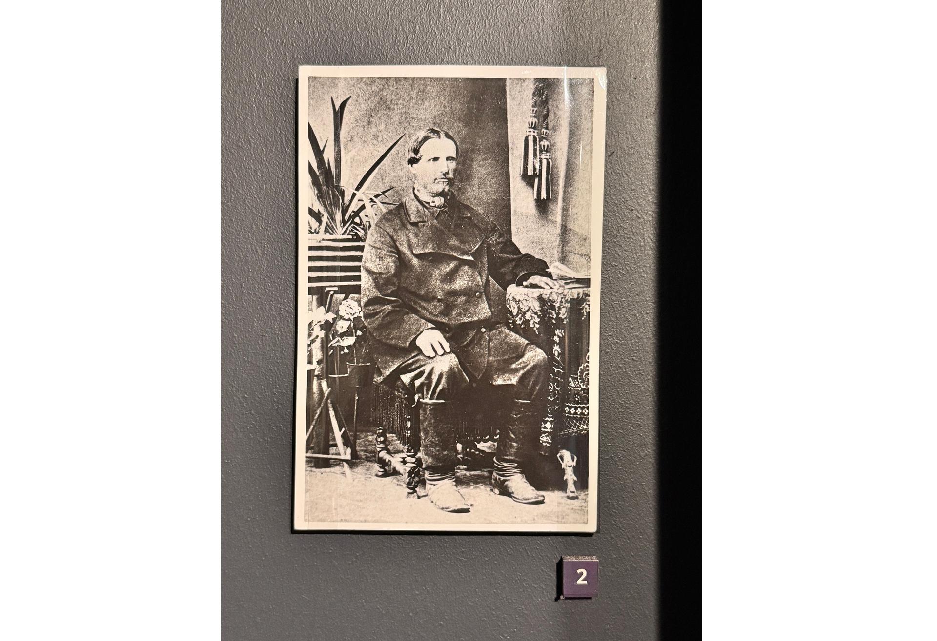 Фотографии Фёдора Андреевича Титова (дед поэта по матери)