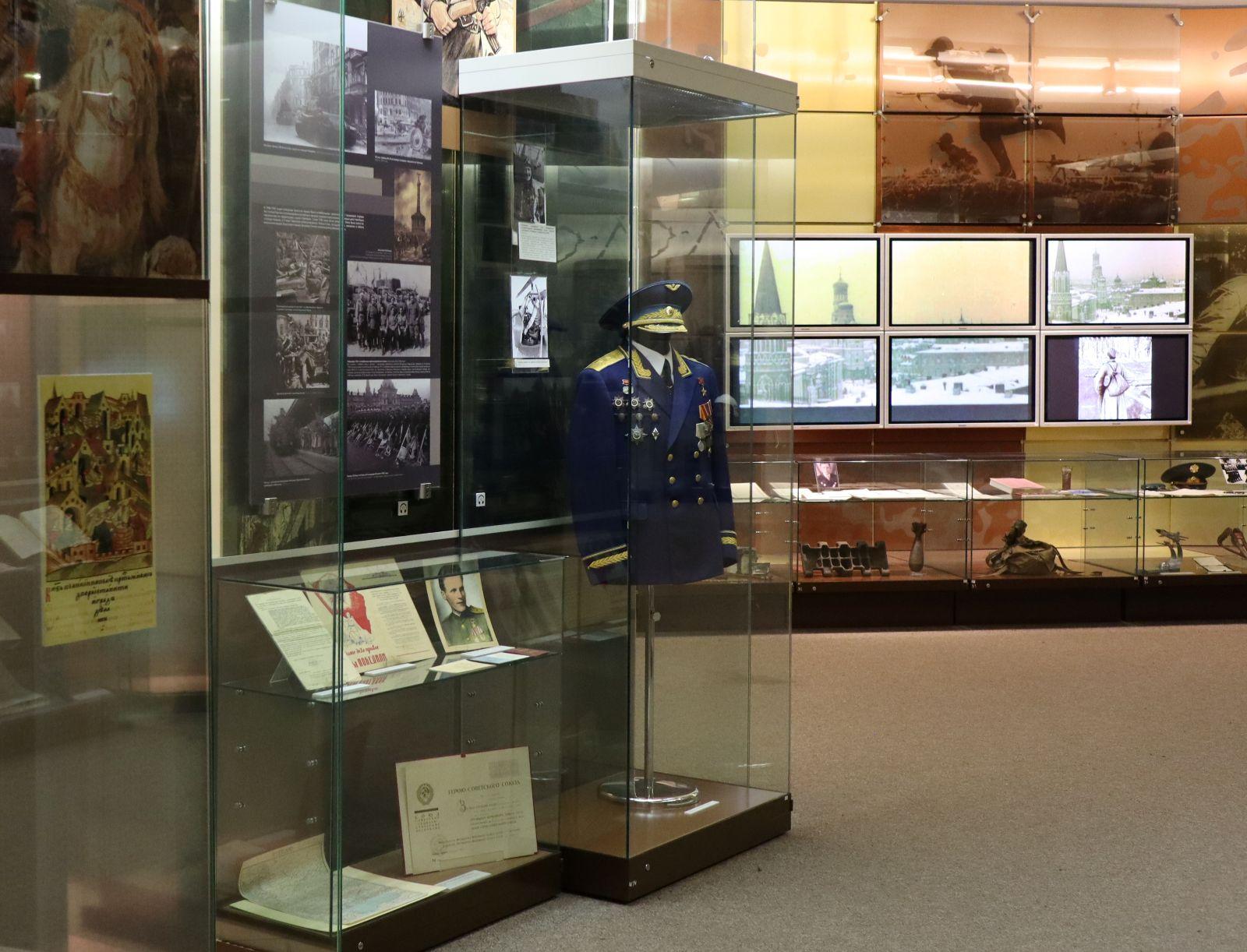 Вертикальная витрина №1