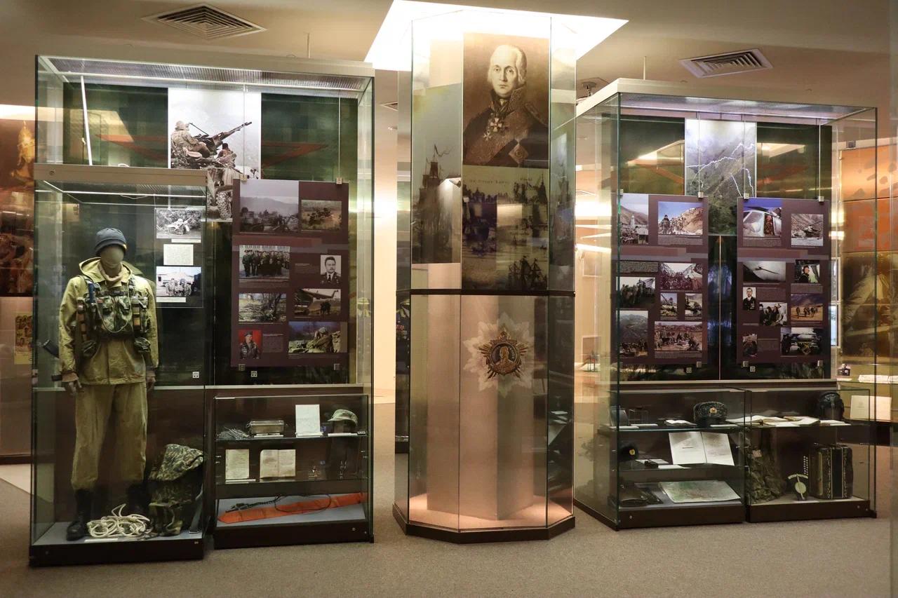 Вертикальная витрина №2