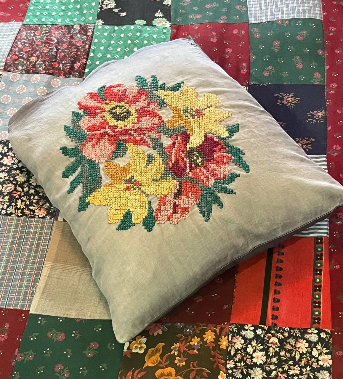 Наволочка на подушку с вышивкой Т.Ф. Есениной (матери поэта)