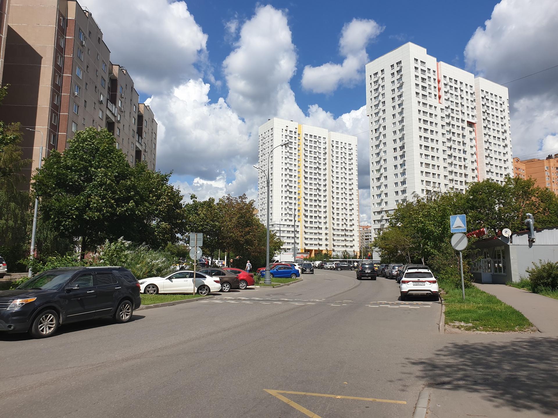 Улица Маршала Полубоярова