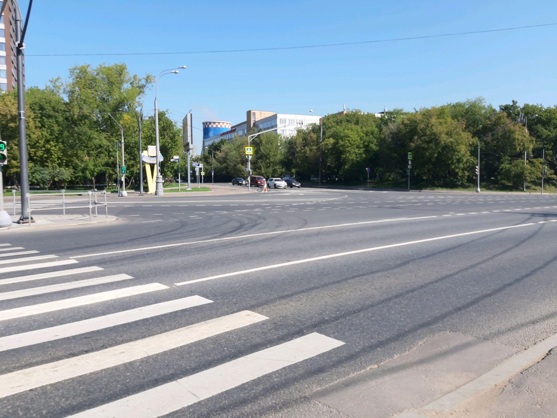 Площадь Маршала Бабаджаняна
