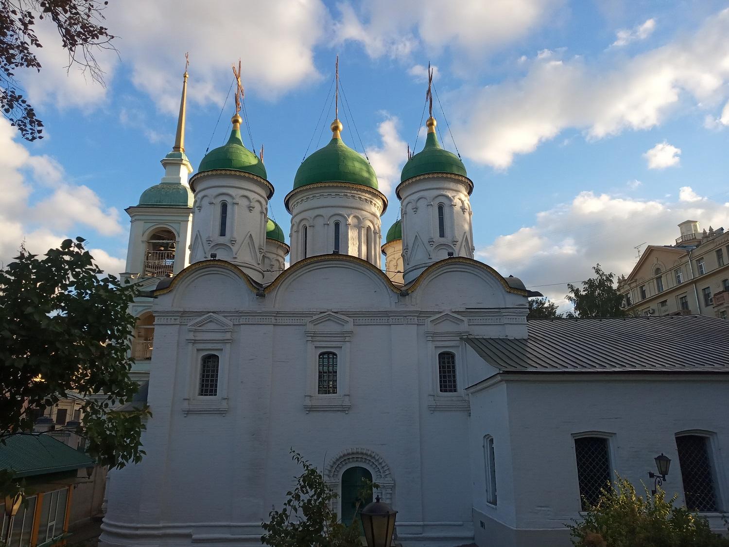 Церковь Троицы в Листах