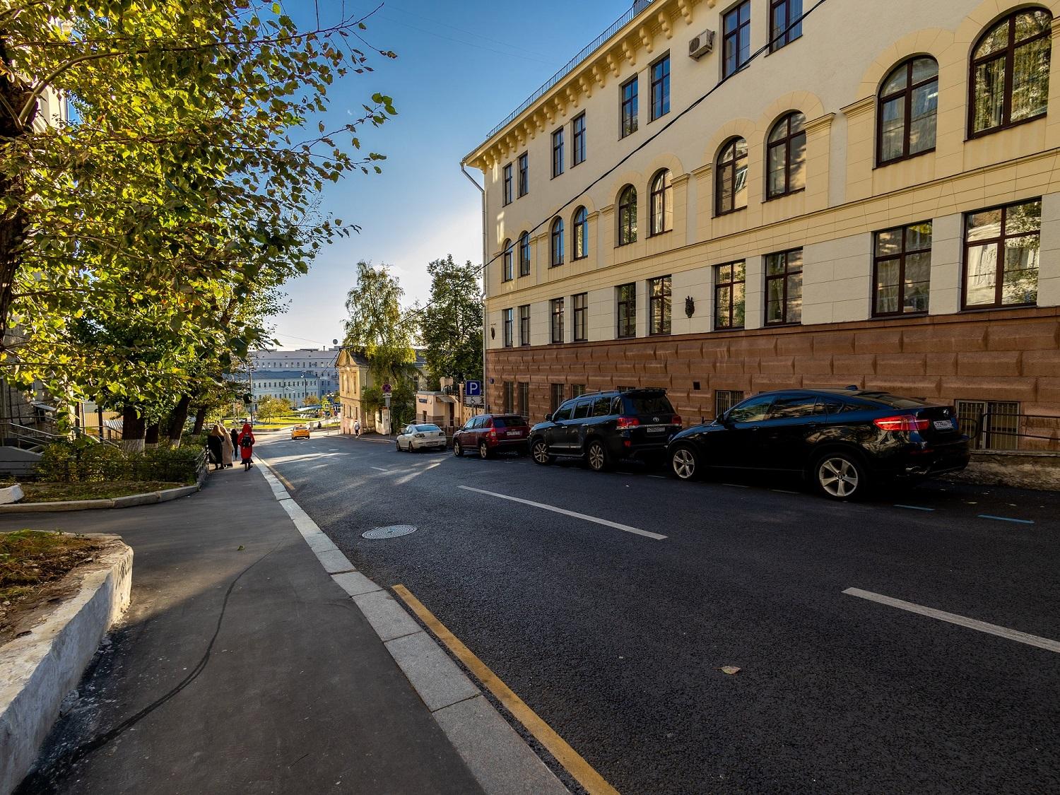 Городская усадьба Лопухиных - Кирьяковых - доходное владение Буниных