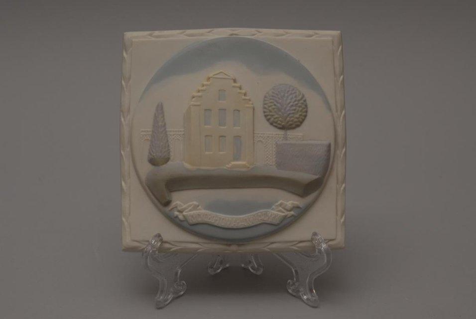 Плакетка «Голландский павильон» / «Кусково – Голландский домик». 1983. Глебова Л.В.