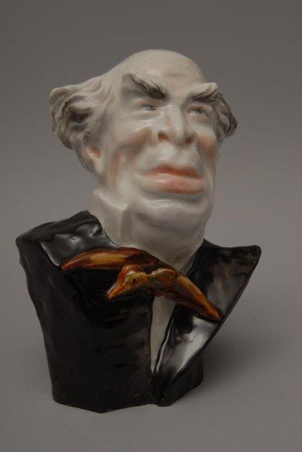 Бюст Станиславского. Дружеский шарж. 1935. Кукрыниксы (М.В. Куприянов, П.Н. Крылов, Н.А. Соколов), Фрезе В.П.