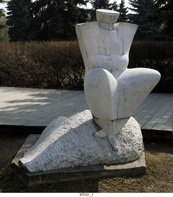 Скульптура "Кавказ". 2000 г. Рзаев Ф.