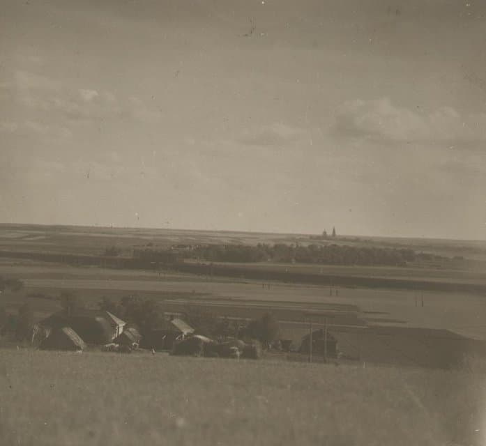 Фотография. Вдали (церковь). Домодедово. 1930. Улитин В.И.