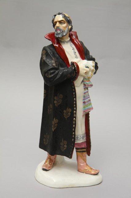 Фигура Шаляпина в роли Бориса Годунова / Скульптура «Ф.И. Шаляпин в партии Бориса Годунова» / в опере М.П. Мусоргского «Борис Годунов». 1923. Троупянский Я.А.