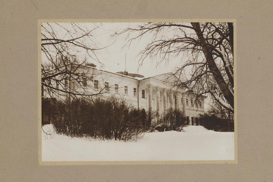 Фотография. Остафьево. Дом и сад зимой. 1920-е