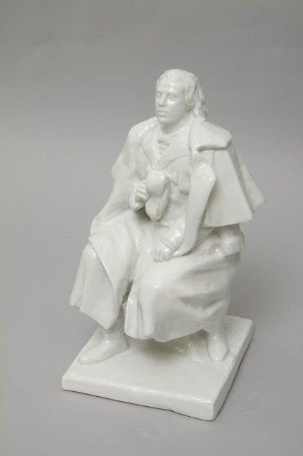 Скульптура «Народный артист И.С. Козловский в роли Ленского из оперы П.И. Чайковского “Евгений Онегин”». 1950-е (?). Слоним И.Л.