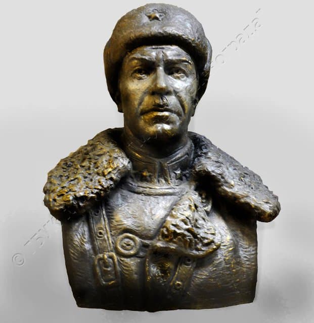 Бюст подгрудный Панфилова Ивана Васильевича, генерал-майора, командира 8 г.с.д. 2011 год. Козлов В.И.