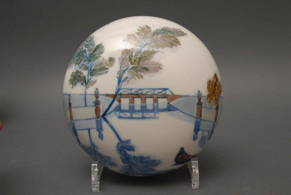 Овоидная форма
с изображением моста через Канал ("Кусково"). 1978 г. Глебова Л.В.