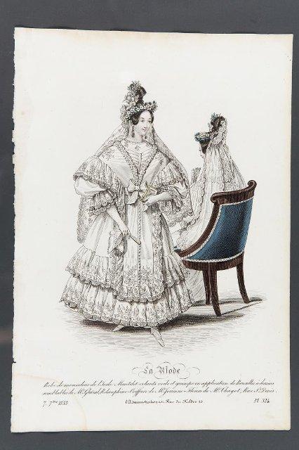 Гравюра. Лист из журнала «Мода» - с изображением дамы в пышном платье с накидкой и дамы сидящей в кресле. 1833 г., 7 сентября.