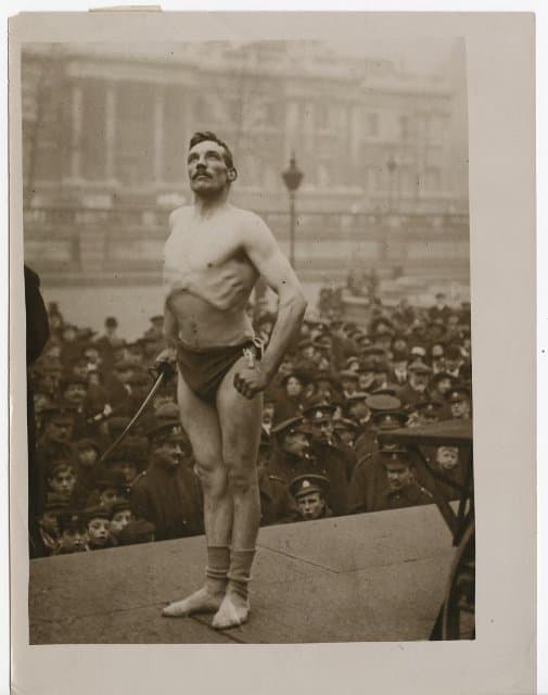 Фотография. Холодный призыв. Призыв на Трафальгарской площади. 1915-1918. Неизвестный автор