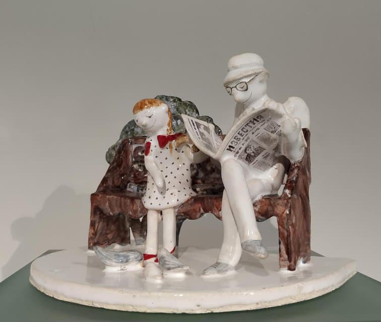 Скульптурная группа «Новости». 2019. Шлычков В.В., Малявина Е.В.