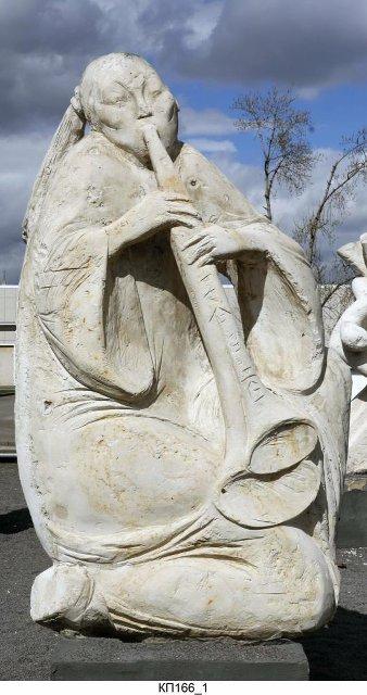 Скульптура "Музыка травы". 2002 г. Долмогомбетов Г.Ж.