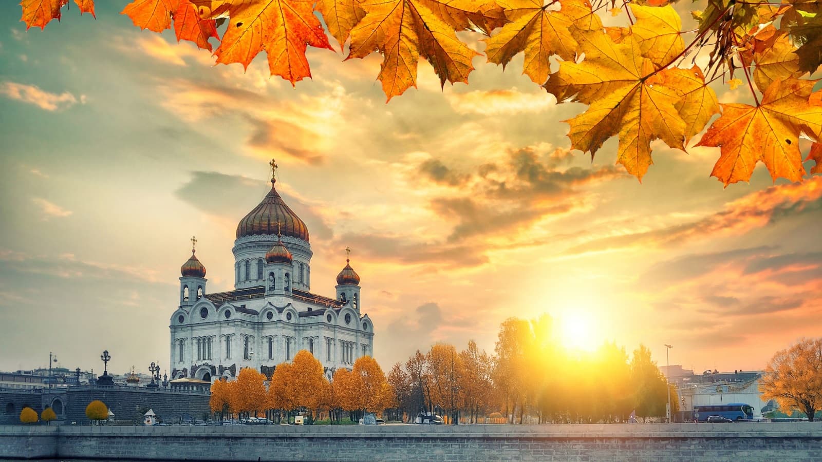 Место встреч и прогулок: маршрут по набережным Москвы