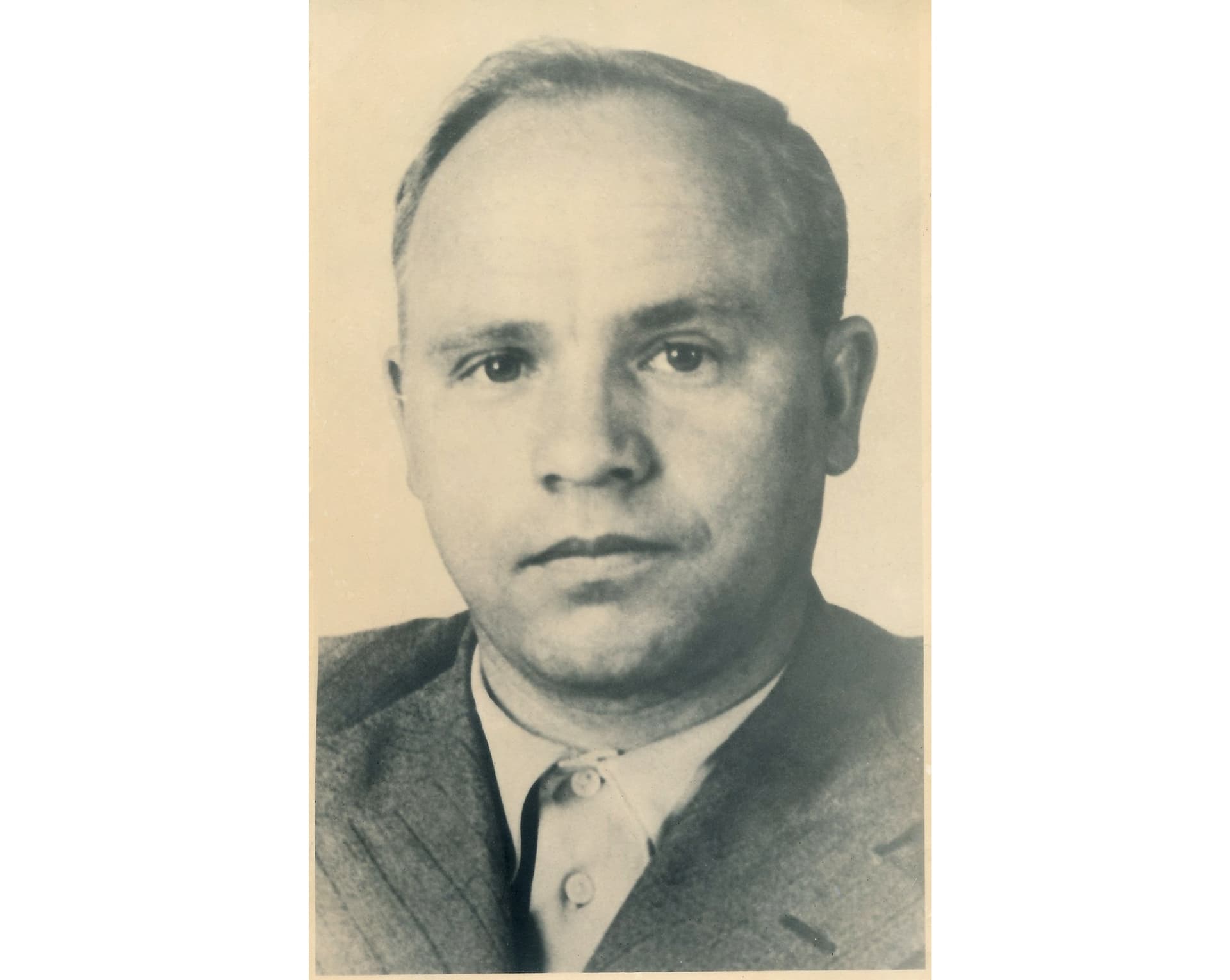 Зал № 1. Председатель исполкома Моссовета В.П. Пронин СССР, 1939–1944 гг.
Василий Прохорович Пронин (1905–1993). С июня 1941 г. член Военного совета МВО