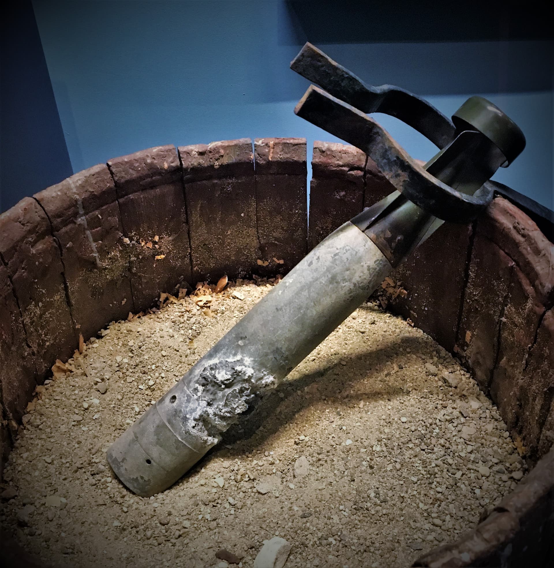 Зал № 2. Электронно-термитная зажигательная авиабомба