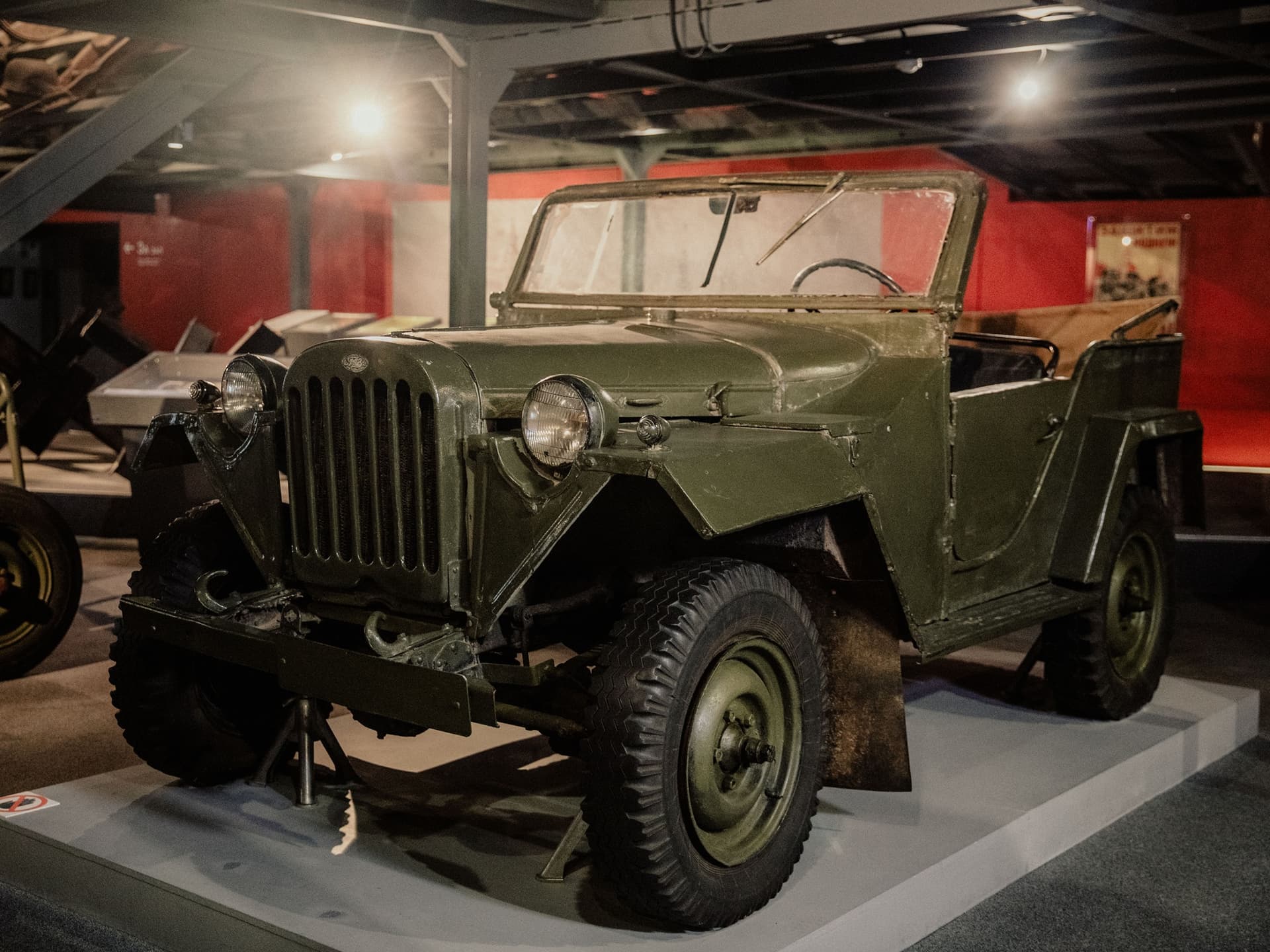 Зал № 3. Легковой автомобиль ГАЗ-67