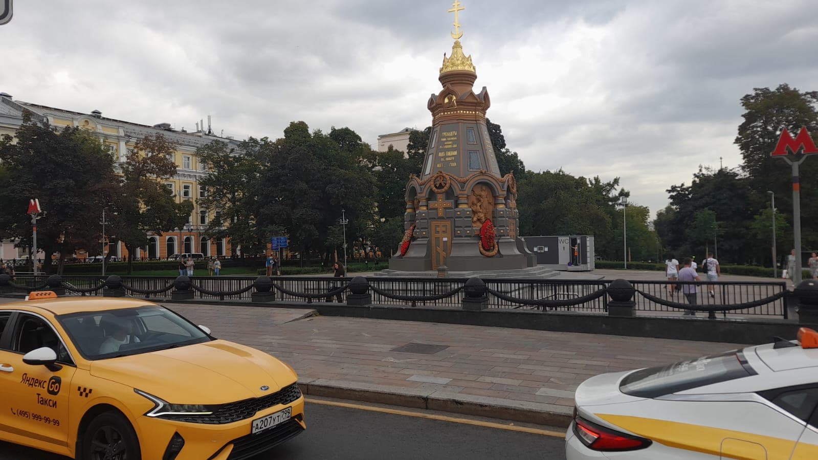 Памятник гренадерам, павшим под Плевной, 1887 г., ск. В.О.Шервуд, камень, чугун, цинк