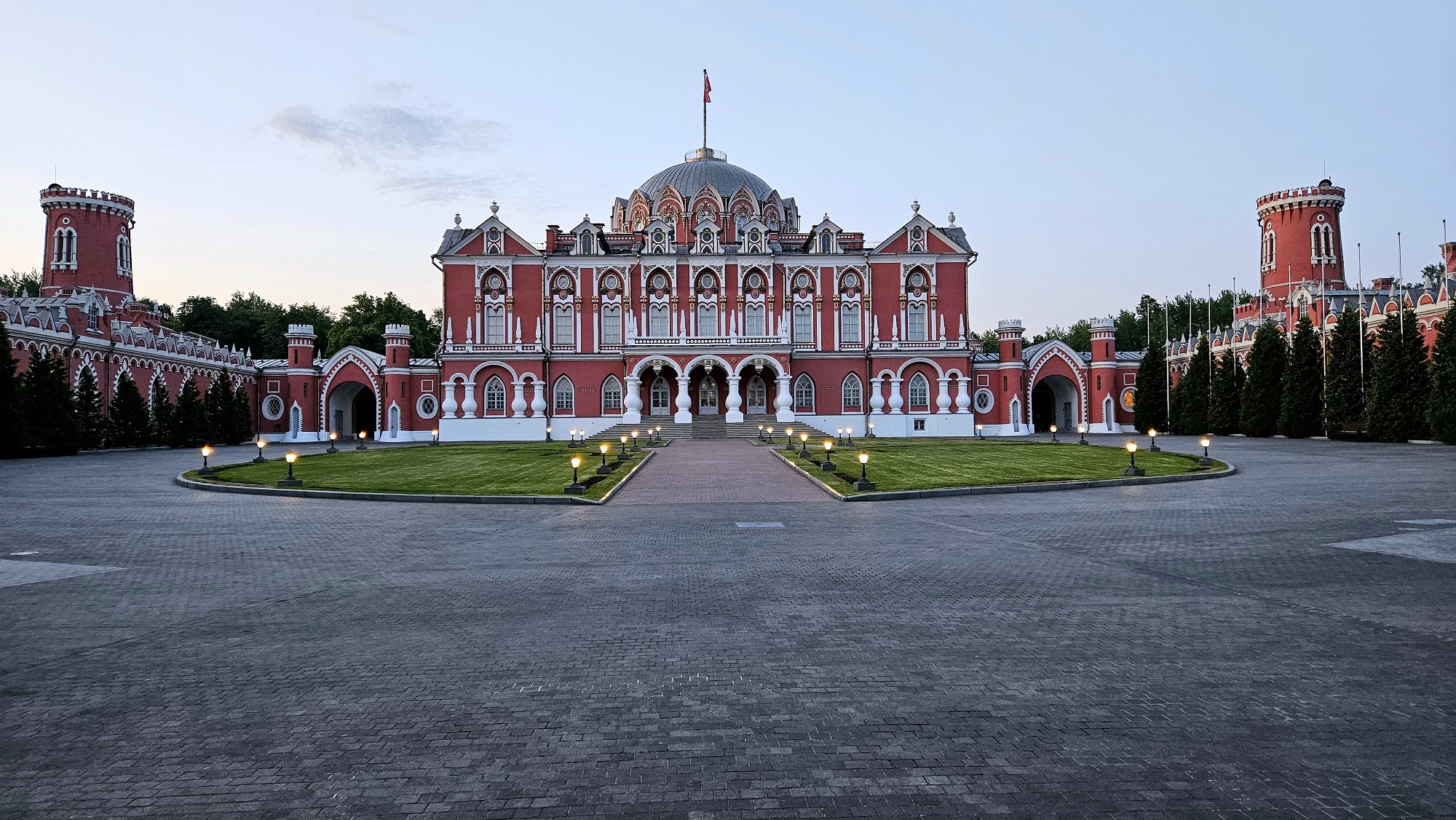 Петровский путевой дворец