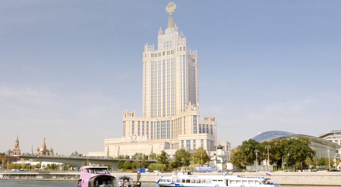 Сталинская высотка в Зарядье