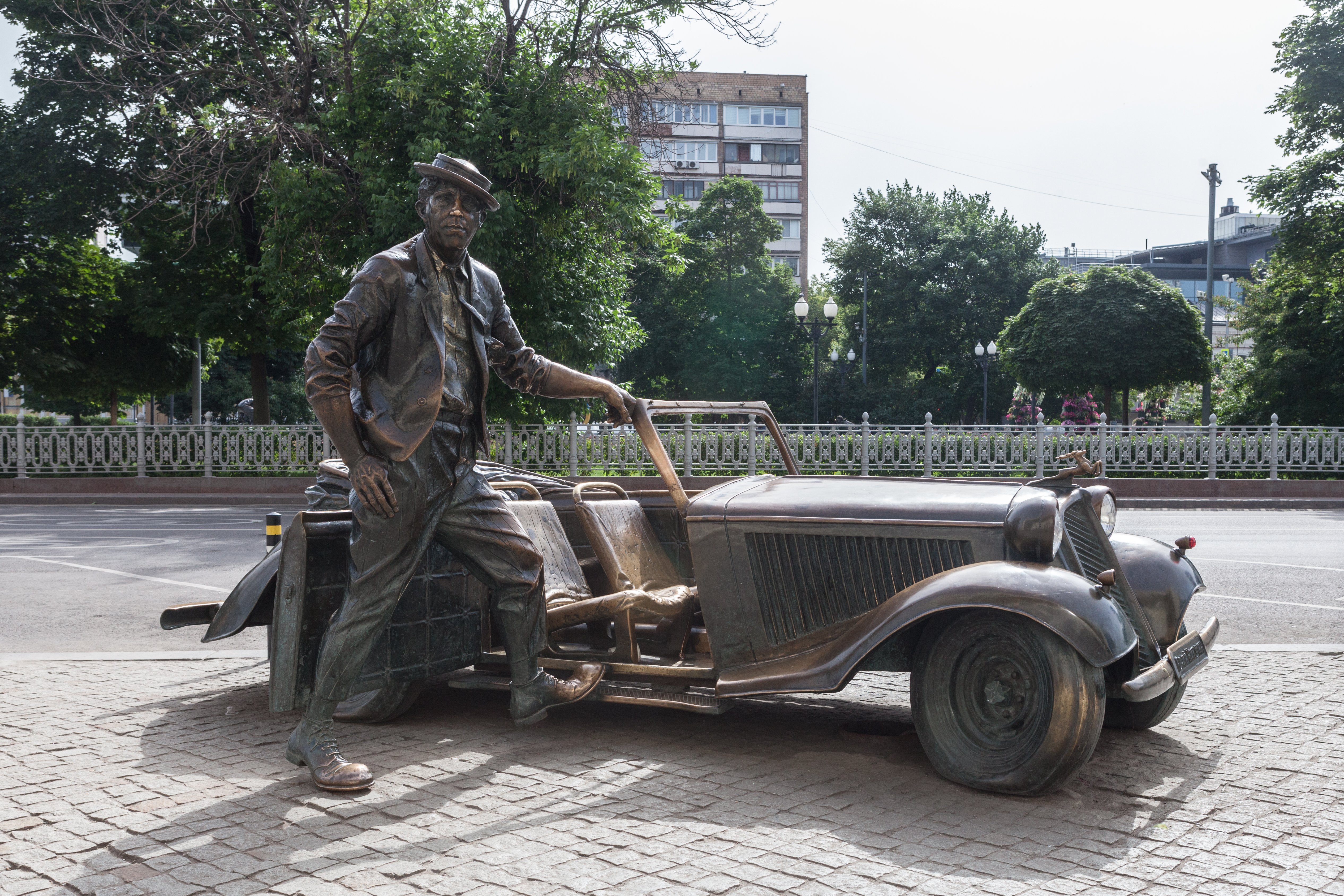 Памятник Ю.В. Никулину