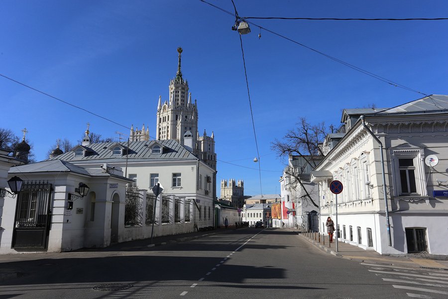 Прогулка по старинной Гончарной слободе: от изразцов  Степана Полубеса до сталинского ампира!
