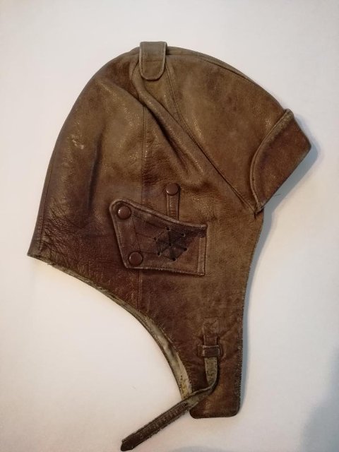 Шлем лётный кожаный С.П.Королёва. 1920-1930-е гг.