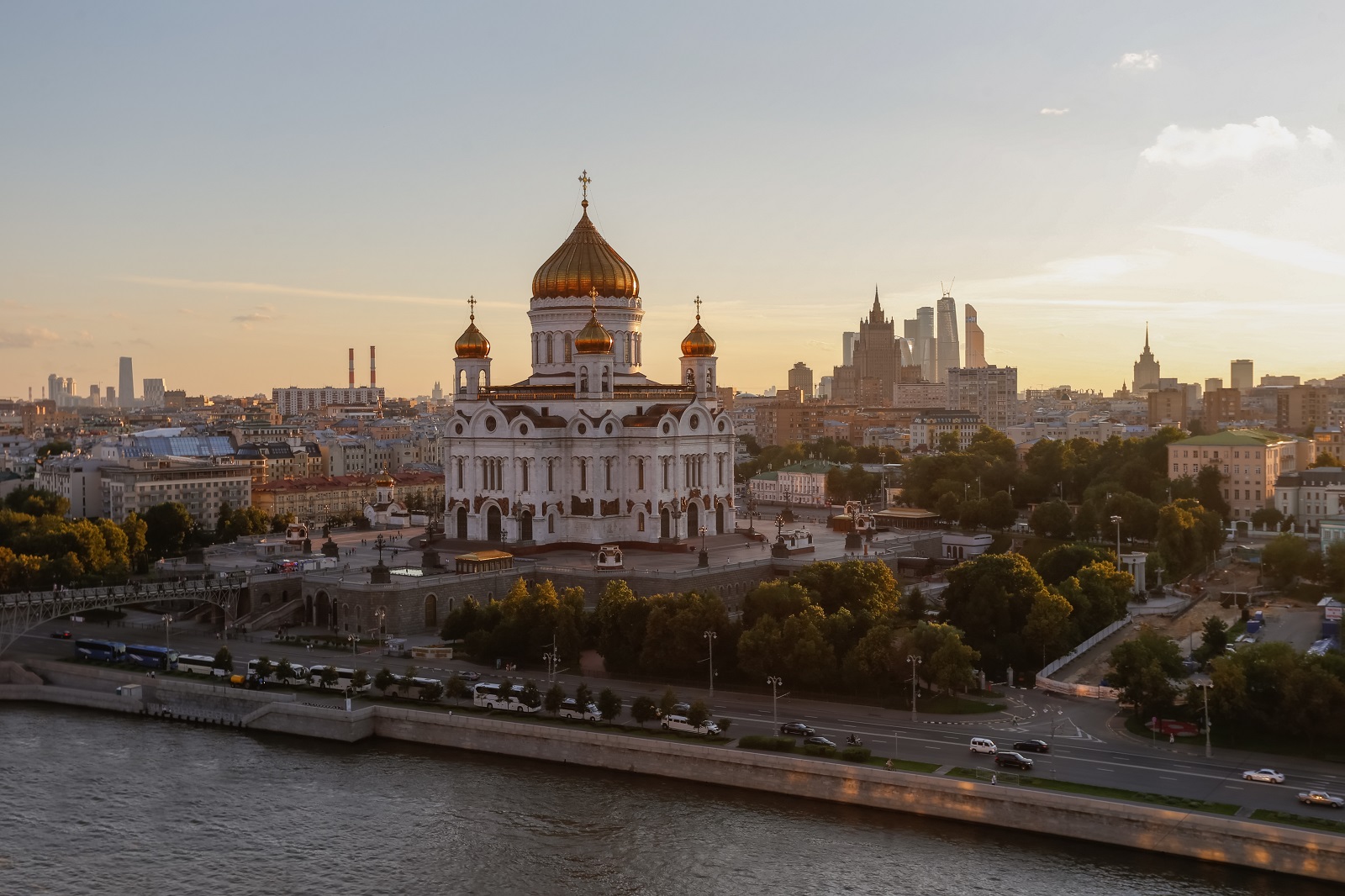 Пречистенская набережная