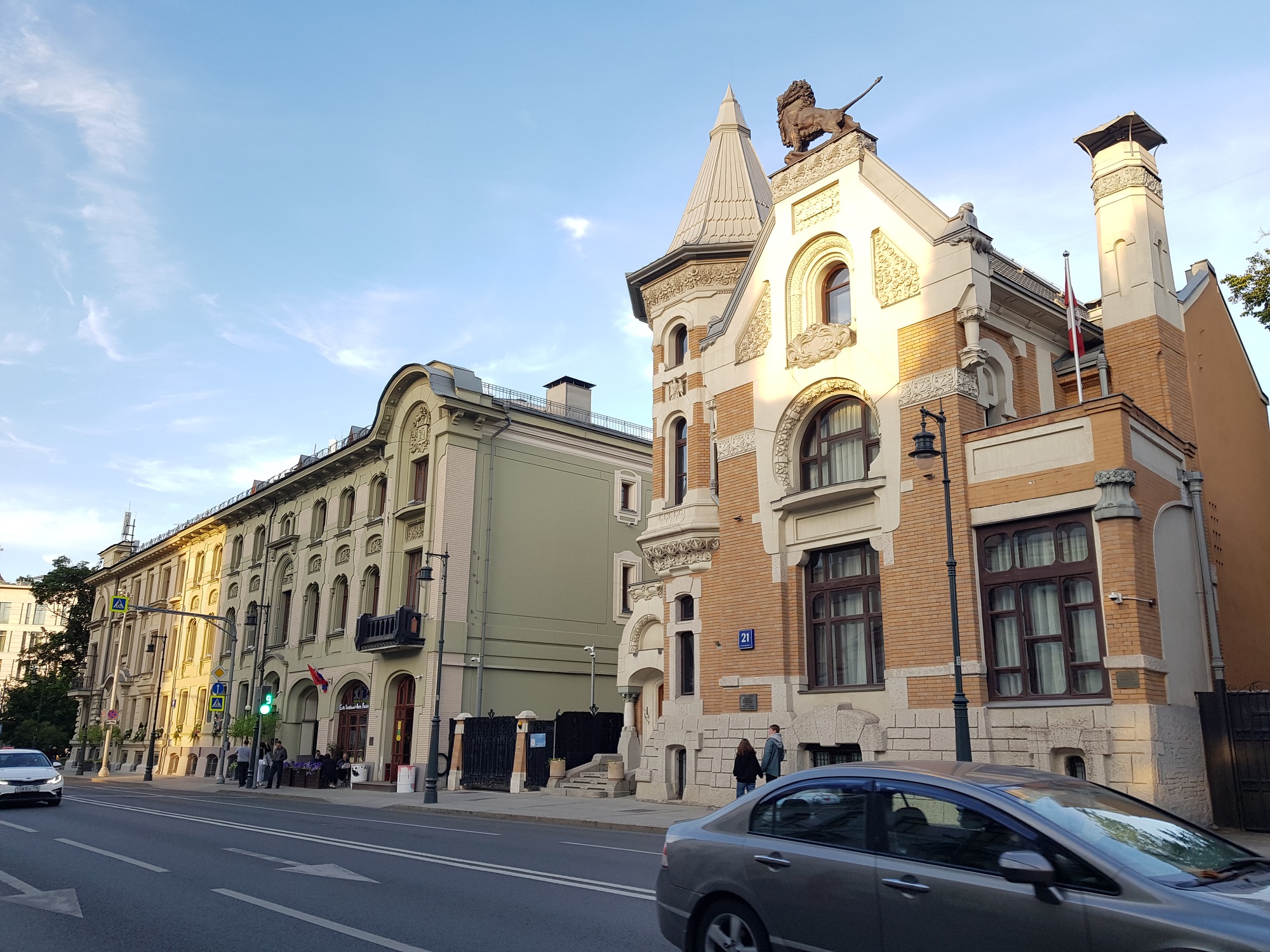 Улица Остоженка — Узнай Москву